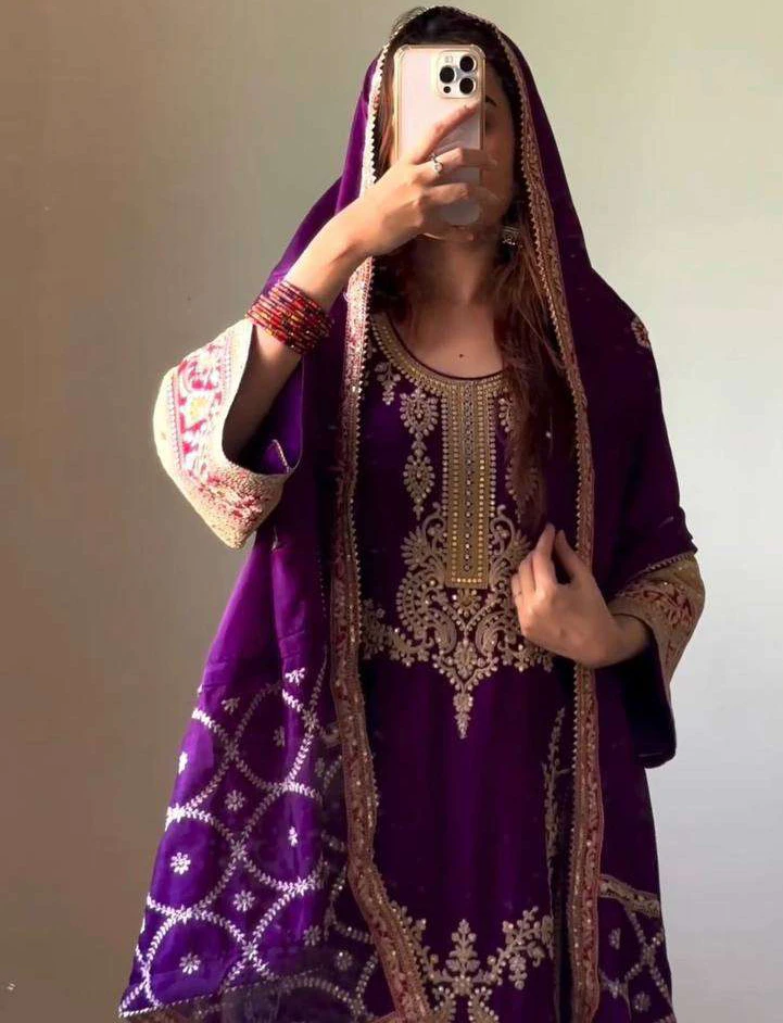 Vardan Ethnic Qrc 260 Chinon Silk Wholesale Party Wear Suit